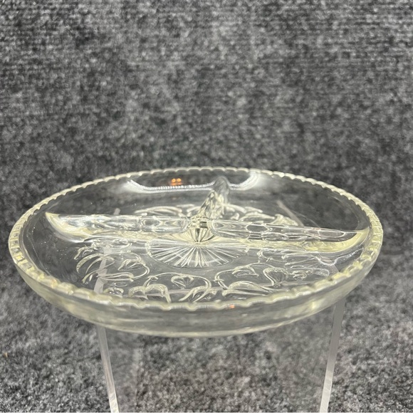 Vintage 3 Part Clear Glass Divided Relish Dish W/Vine & Leaf Trinket Key Bowl - Picture 4 of 6
